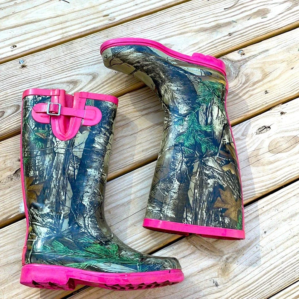 Game Winner Women's Waterproof Camouflage Rain Boots Pink Trim Size 5